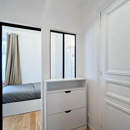 Apartment Charming 35 M In 16th District Paris