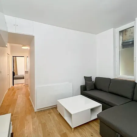 Apartment Charming 35 M In 16th District